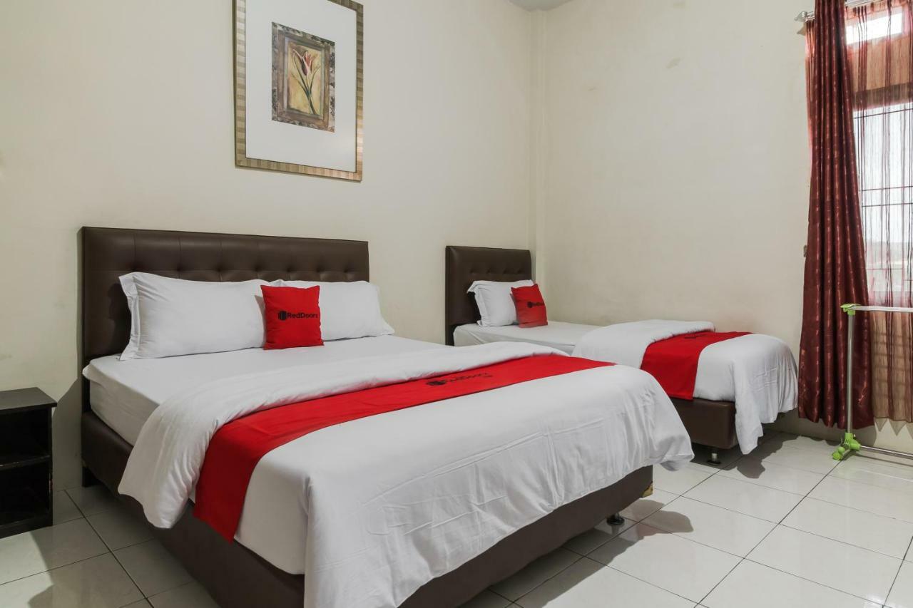 Reddoorz Syariah Near Fort Marlborough Bengkulu Exterior foto